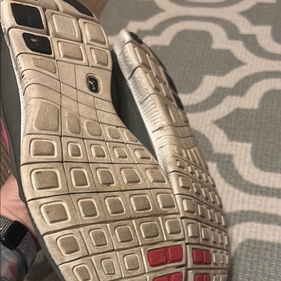 Nike Women's Black and Pink Running Shoes - Picture 5 of 9